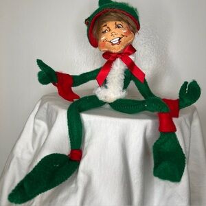 Annalee Dolls Vintage Posable Christmas Green Pixie Elf Hand Painted Face 9”